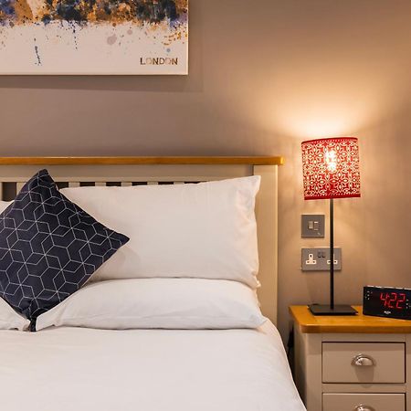 Barbican Serviced Apartments By Lovelystay Londra Esterno foto