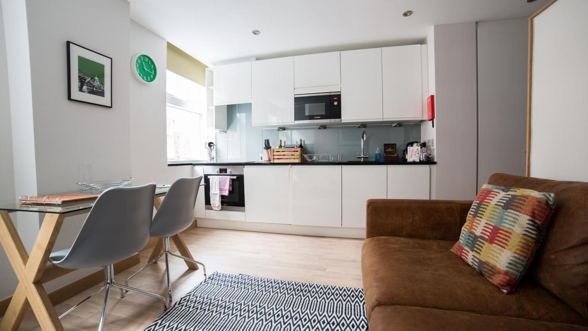 Barbican Serviced Apartments By Lovelystay Londra Esterno foto