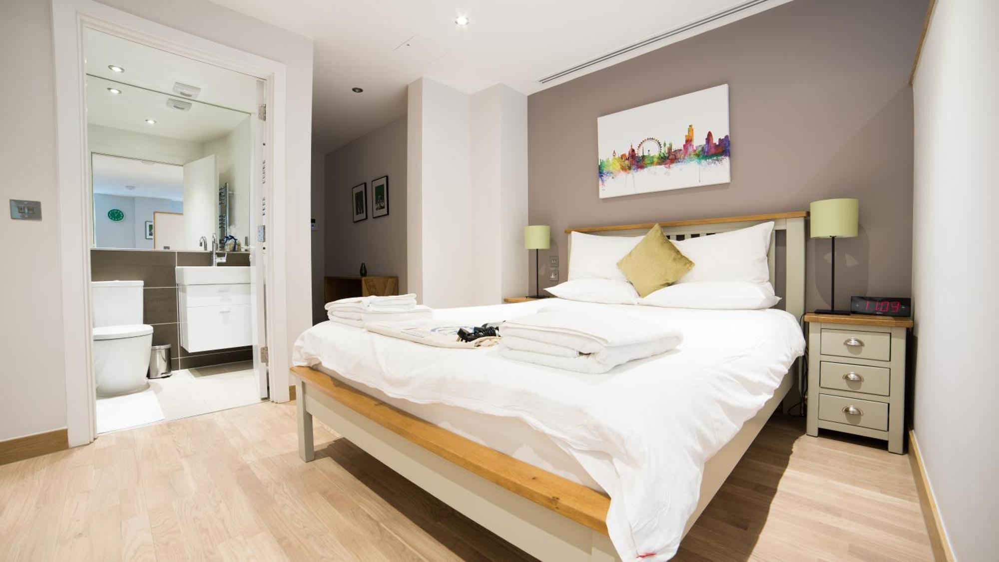 Barbican Serviced Apartments By Lovelystay Londra Esterno foto