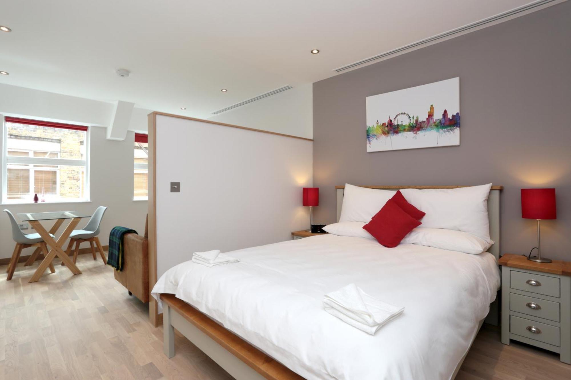 Barbican Serviced Apartments By Lovelystay Londra Esterno foto