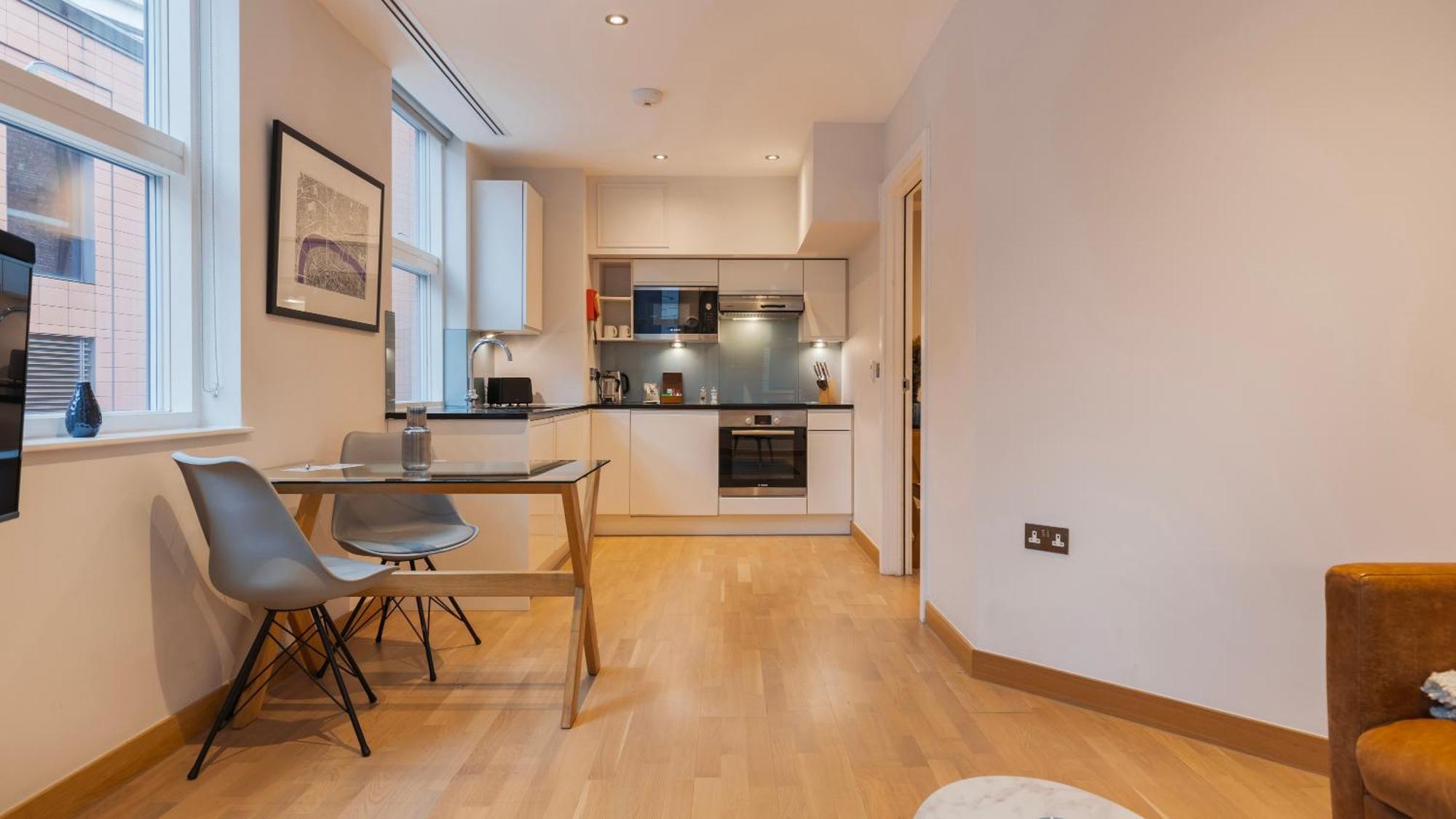 Barbican Serviced Apartments By Lovelystay Londra Esterno foto
