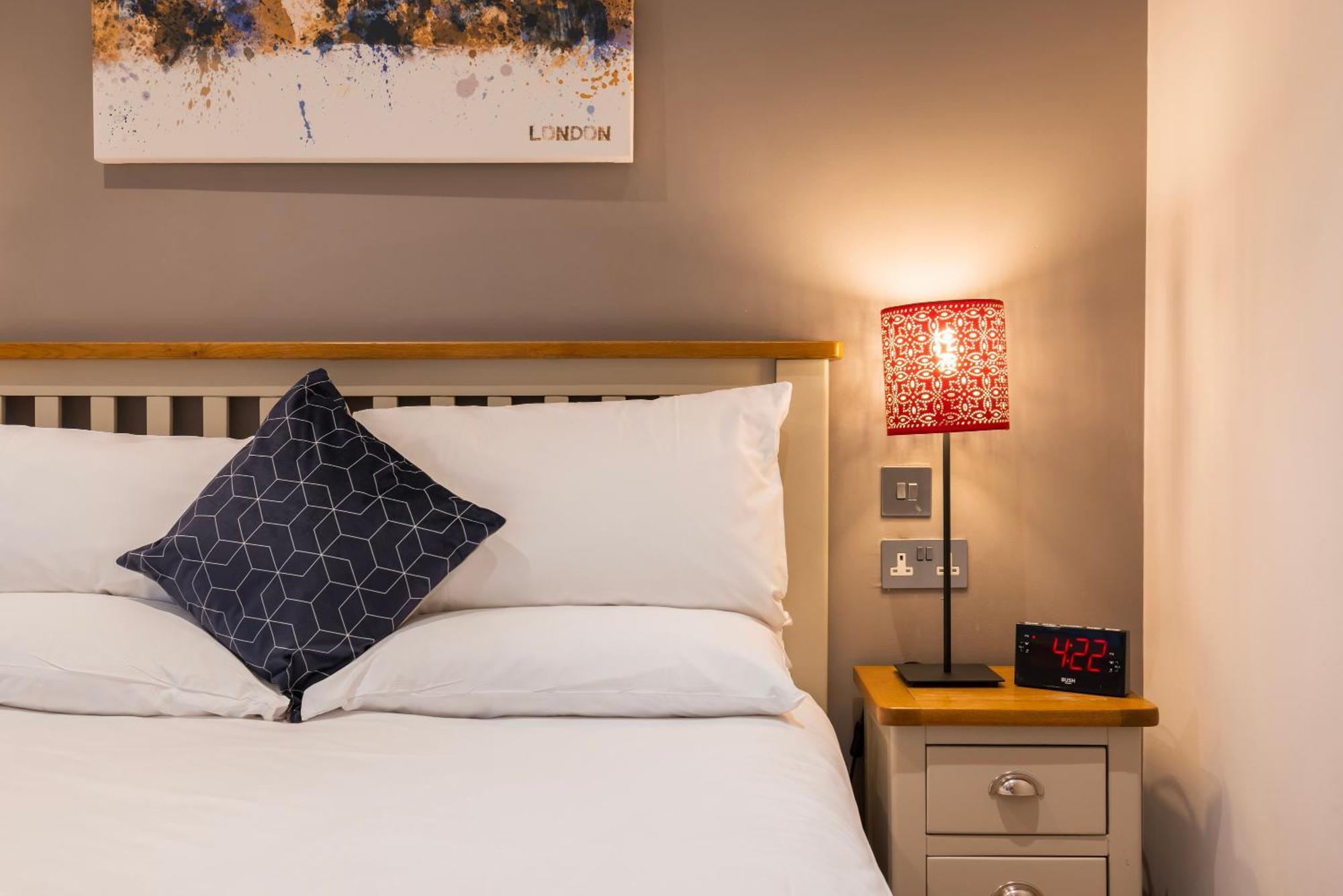 Barbican Serviced Apartments By Lovelystay Londra Esterno foto