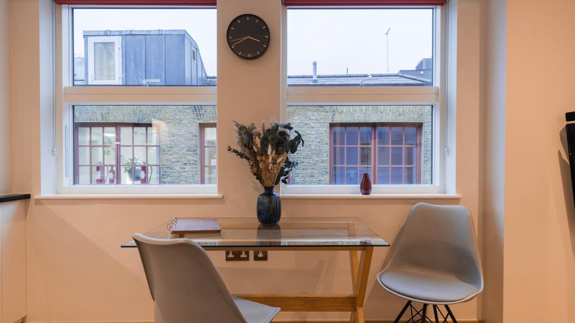 Barbican Serviced Apartments By Lovelystay Londra Esterno foto