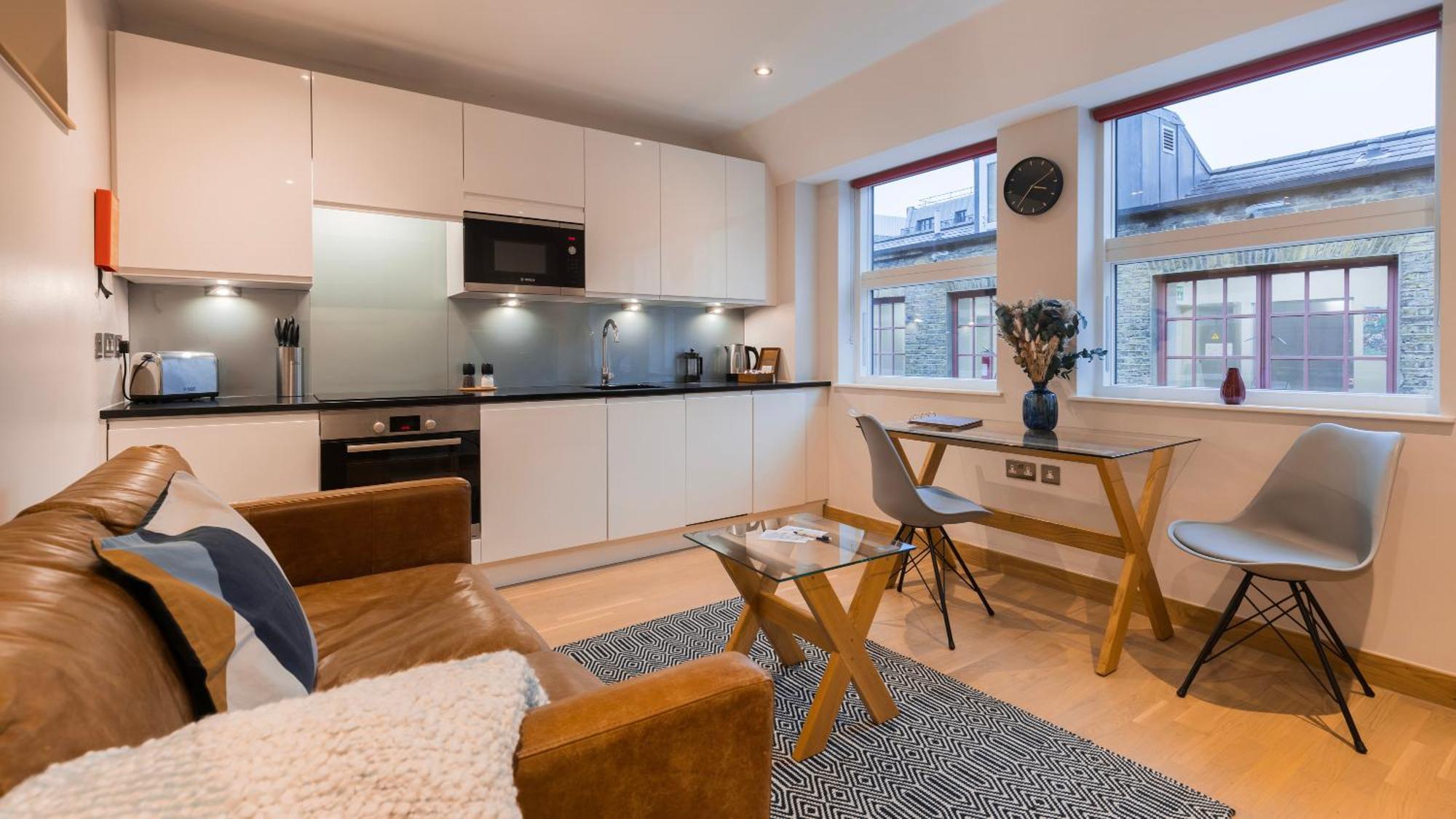 Barbican Serviced Apartments By Lovelystay Londra Esterno foto