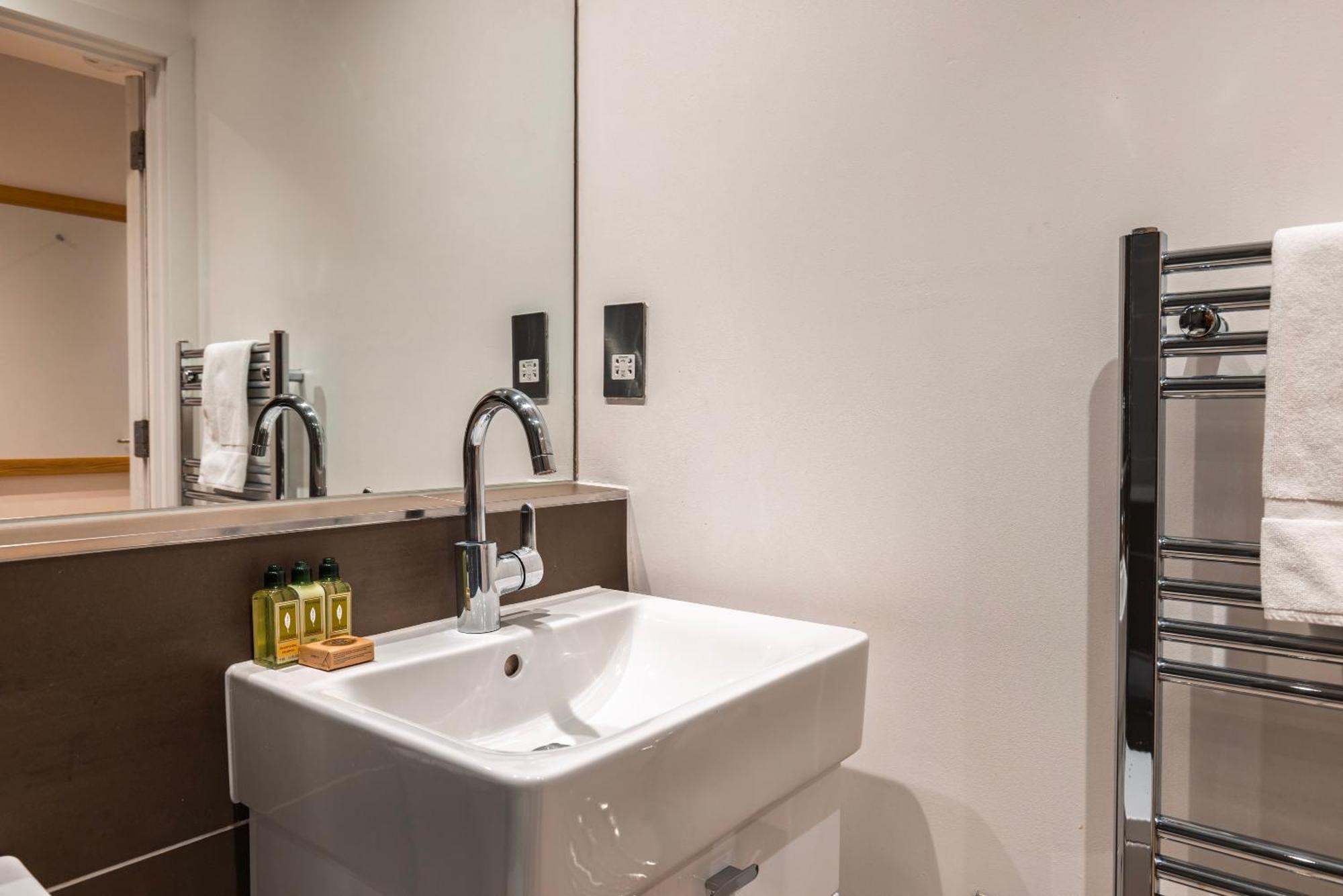 Barbican Serviced Apartments By Lovelystay Londra Camera foto