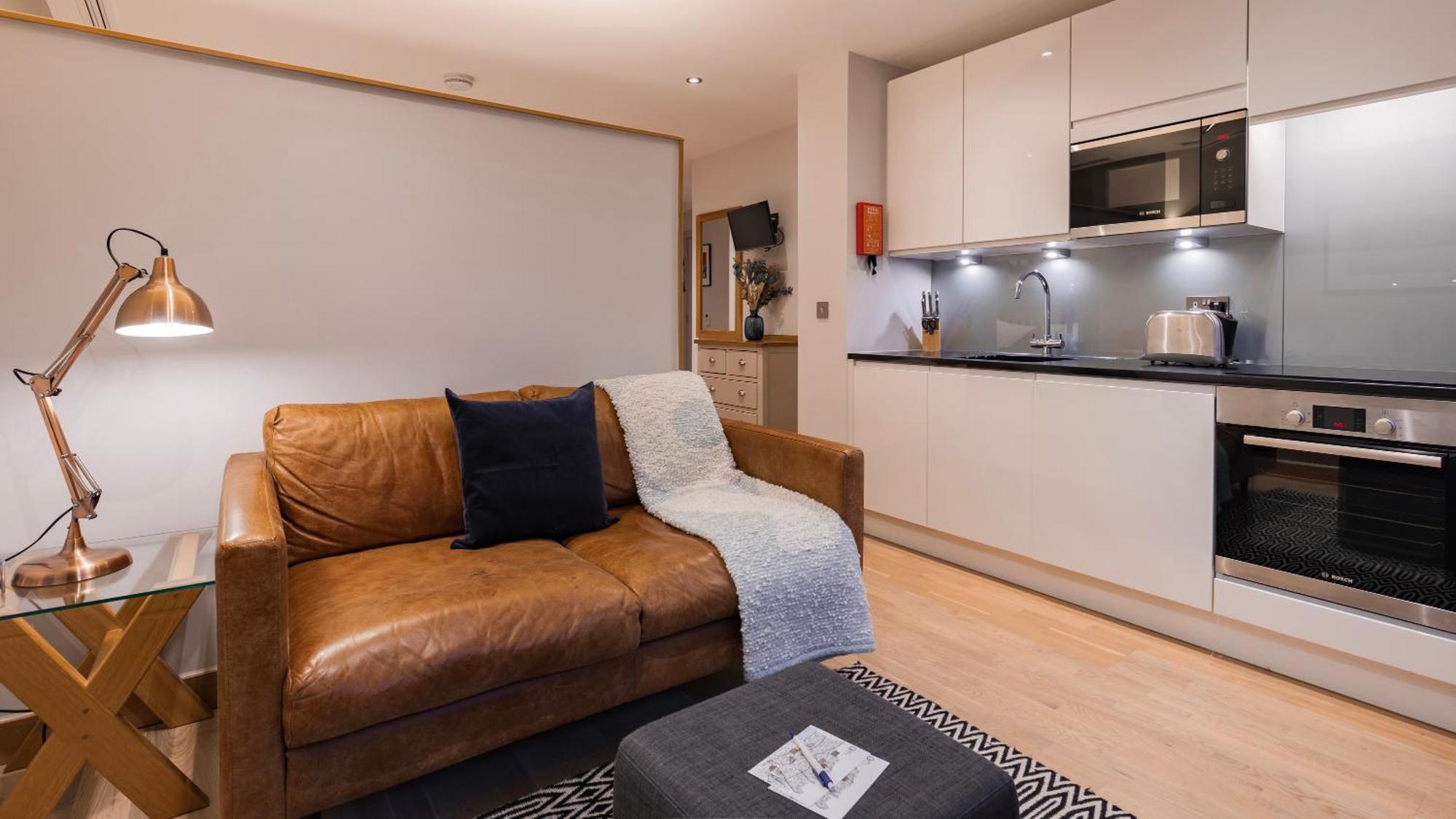Barbican Serviced Apartments By Lovelystay Londra Esterno foto