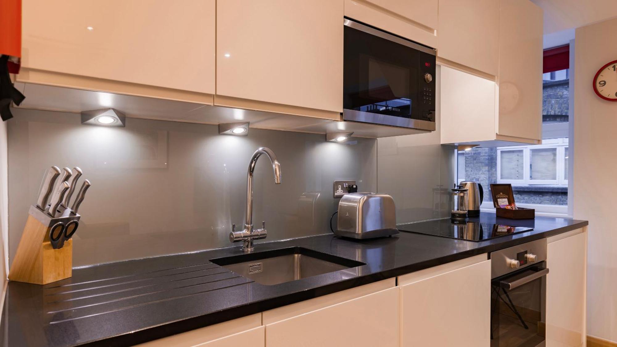 Barbican Serviced Apartments By Lovelystay Londra Esterno foto