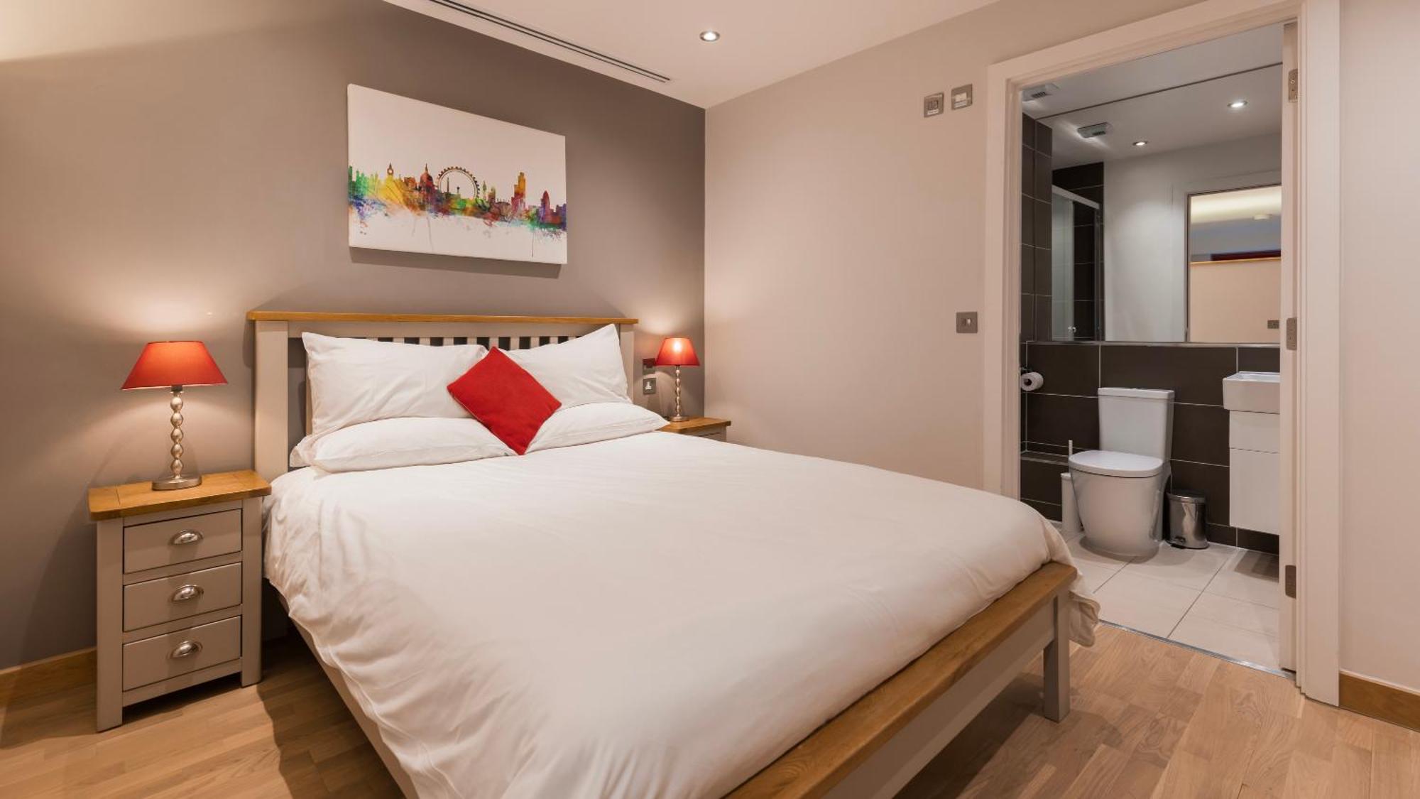Barbican Serviced Apartments By Lovelystay Londra Esterno foto